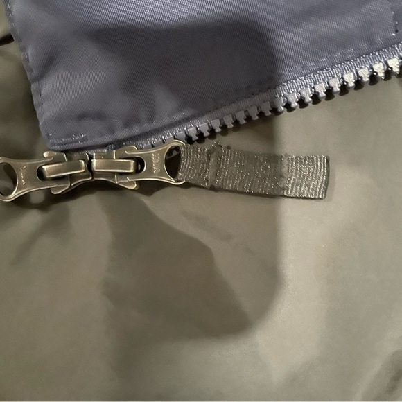 40. BNWT Eddie Bauer Yukon Parka SZ M Atlantic Navy Blue - Picture 10 of 11